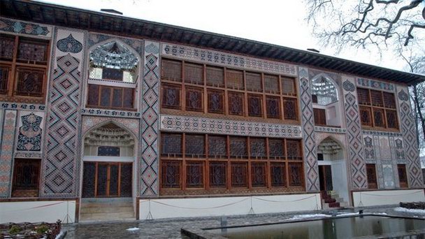 Дворец шекинских ханов (фото)