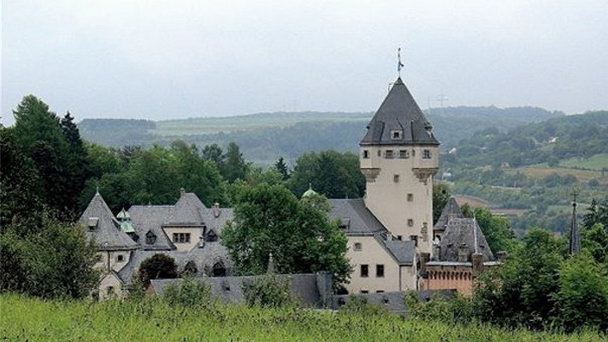 Замок Берг в Люксембурге