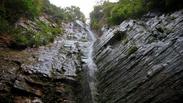 Водопад Диндефелло в Банжуле