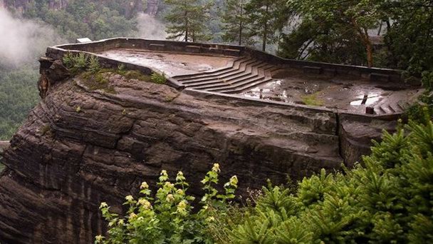 Смотровая площадка Бельведер в Чешская Швейцария Нац. Парке Смотровая площадка Бельведер в Чешская Швейцария Нац. Парке