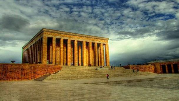 Мавзолей Ататюрка в Анкаре