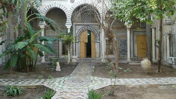 Музей во дворце Дар Осман в Тунисе