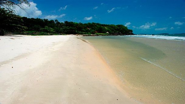 Пляж Очхеутеал в Сиануквиле Пляж Очхеутеал в Сиануквиле