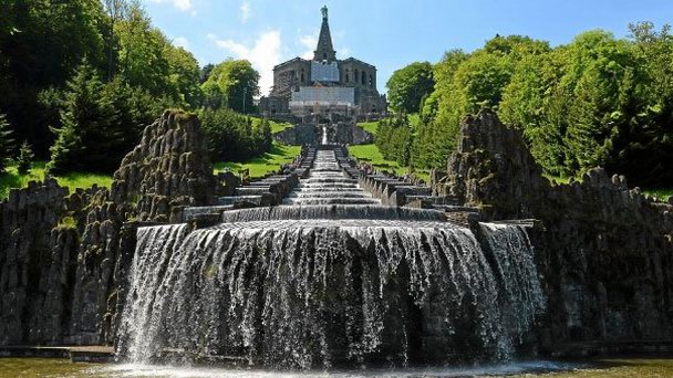 Горный парк Вильгельмсхёэ в Гессене Горный парк Вильгельмсхёэ в Гессене