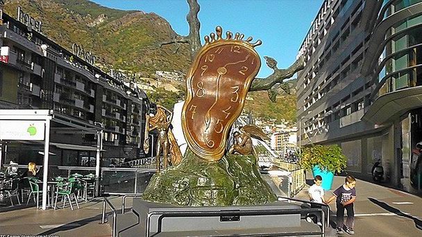 Скульптура Сальвадора Дали в Андорре ла Велла