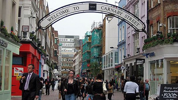 Улица Карнаби-стрит в Лондоне