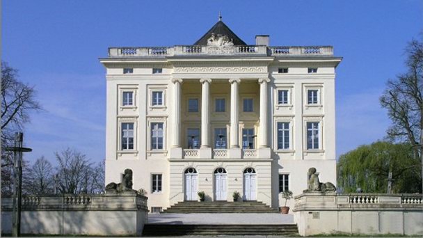 Дворец Монез в Рейнланд-Пфальце Дворец Монез в Рейнланд-Пфальце