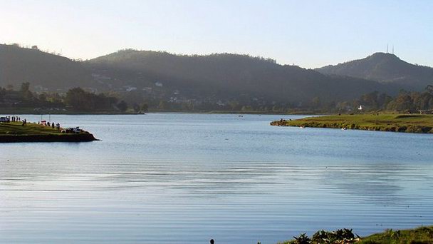 Озеро Грегори в Дамбулле