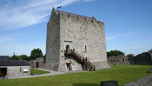 Замок Атенрай в Голуэе