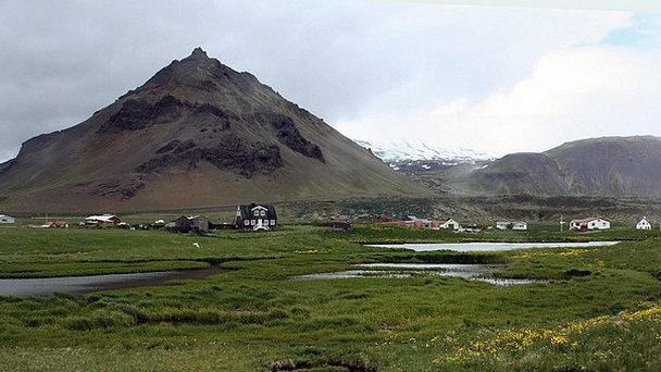 Деревушка Aрнастапи в Западной Исландии