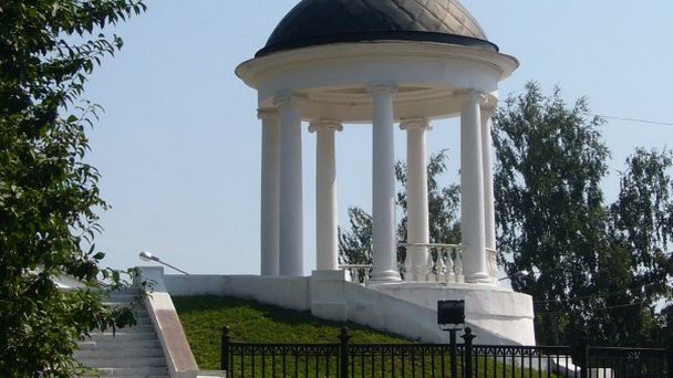 Беседка Островского в Костроме