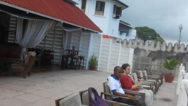 Английский клуб в Занзибаре