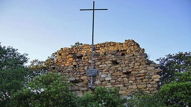 Замок Досриус в Барселоне