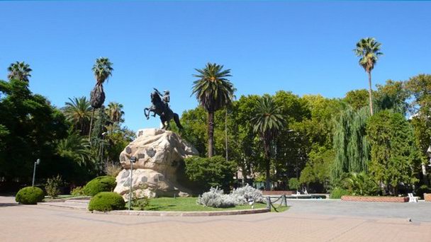 Площадь Независимости в Мендосе