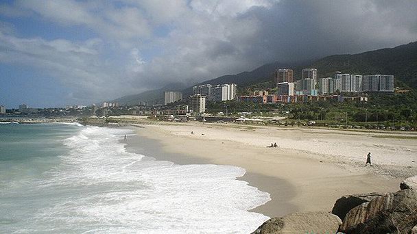 Пляж Balneario Camuri Chico в Каракасе