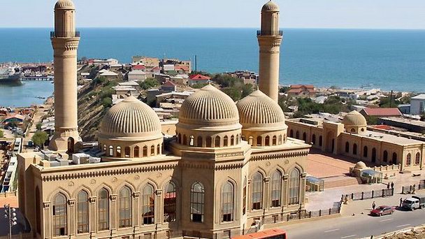 Мечеть Биби-Эйбат в Баку