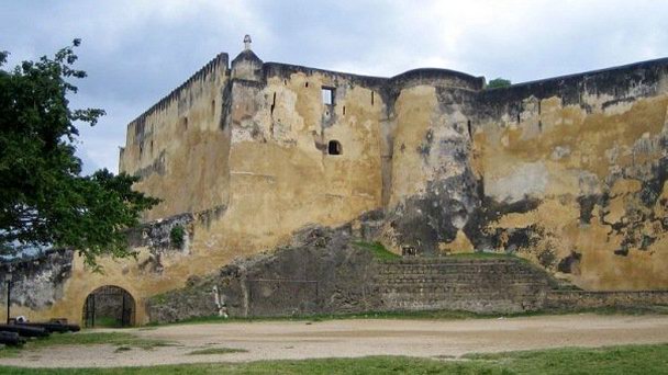 Форт Иисус в Момбасе