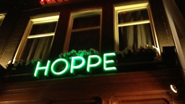 Паб Hoppe в Амстердаме