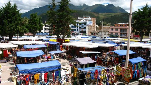 Площадь Пончос в Кито