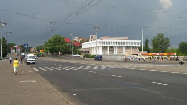 Площадь Суворова в Тирасполе Площадь Суворова в Тирасполе