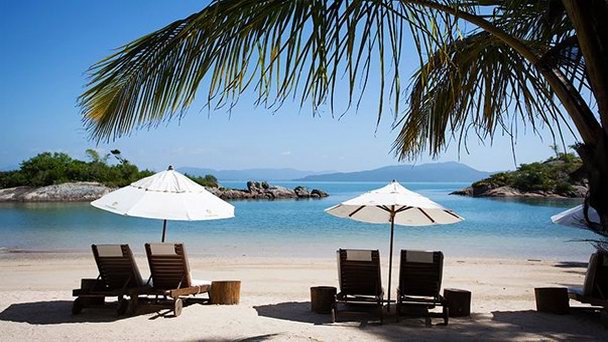 Пляж Понта Дос Ганчос в Санта-Катарине