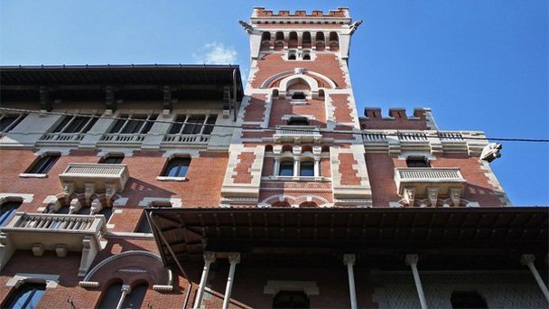 Замок Cova в Милане