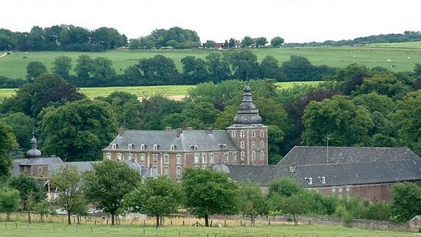 Замок Неубоург в Лимбурге Замок Неубоург в Лимбурге