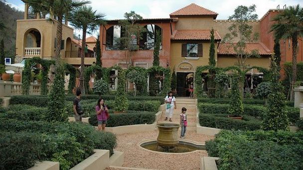 Торговый центр «Палио» в Кхао Яй в Сарабури