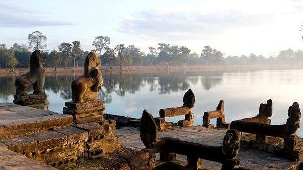 Терраса Сра Сранг в Сием Рипе Терраса Сра Сранг в Сием Рипе