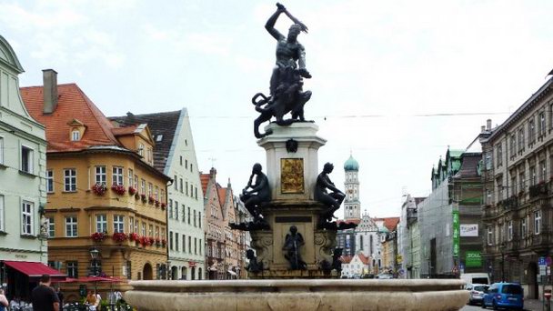 Фонтан «Геркулес» в Баварии