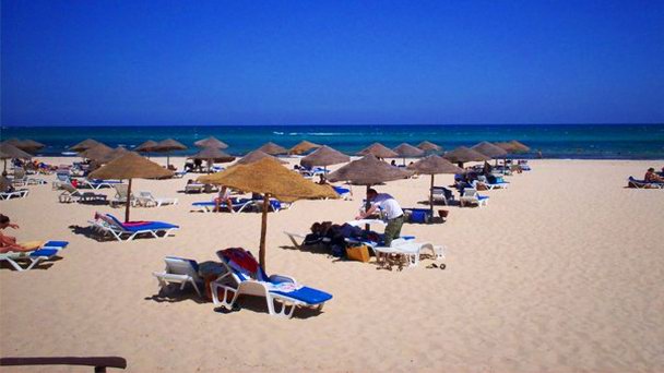 Пляж Саламбо в Тунисе