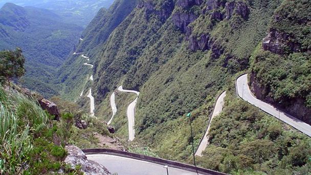 Серпантин Ирохадзака в Токио