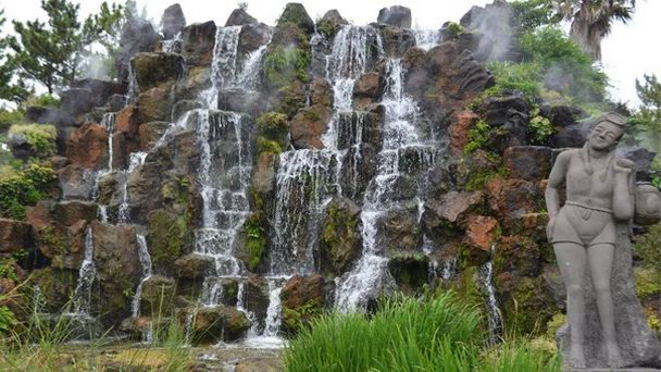 Парк-мастерская статуй из вулканической породы на Чечжу Парк-мастерская статуй из вулканической породы на Чечжу