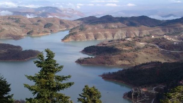 Озеро Пластира в Фессалии