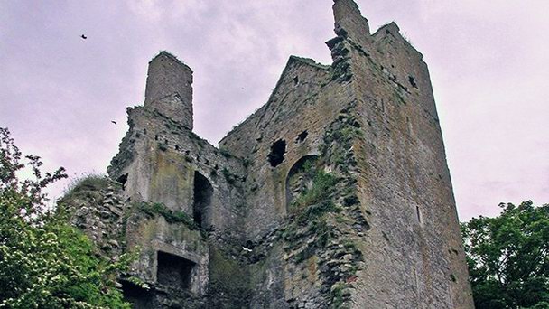 Замок Кэллахил в Порт-Лиише