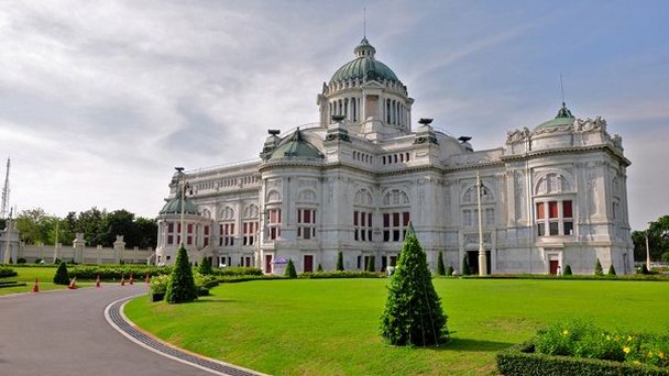 Тронный зал Ананта Самакхом в Бангкоке