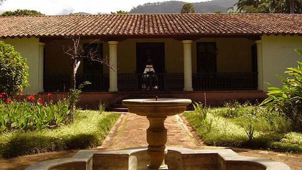 Музей колониального искусства Quinta De Anauco в Каракасе