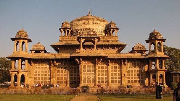 Гробница Тансена в Мадхья-Прадеше