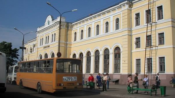 Серпухов московская 84. Станция Серпухов. Железнодорожный вокзал Серпухов. ЖД станция Серпухов. Вокзал города Серпухов.