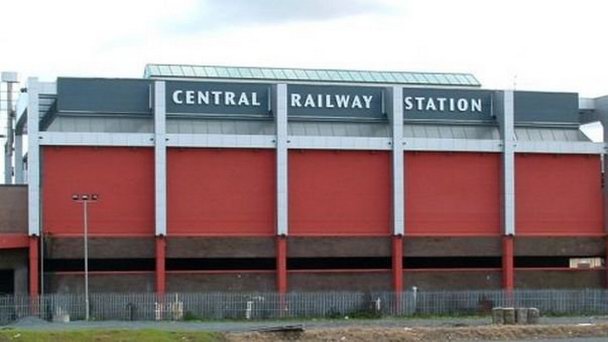 Центральный железнодорожный вокзал Белфаста в Северной Ирландии