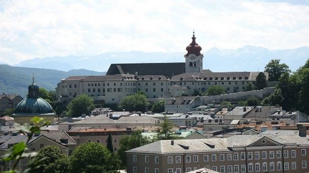 Монастырь Ноннберг в Зальцбурге Монастырь Ноннберг в Зальцбурге