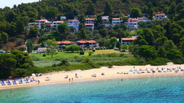 Пляж Вромолимнос в Скиатосе