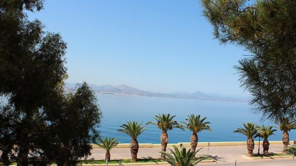 Набережная Лутраки в Лутраках