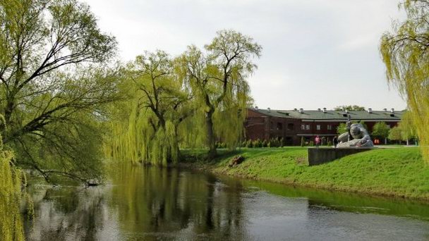 Памятник Жажда в Бресте