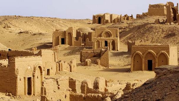 Некрополь Эль Багават в Аль-Харге