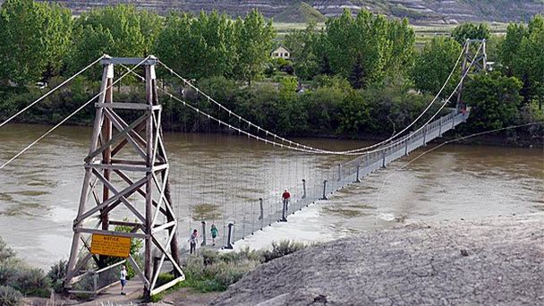 Висячий мост Rosedale в Альберте