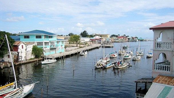 Ручей Оуловер в Белизе Ручей Оуловер в Белизе