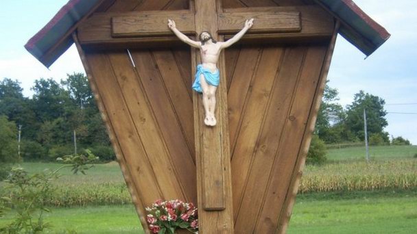 Молельный крест в Шмарьешке Топлице