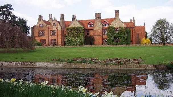 Ингейтстоун Холл в Англии Ингейтстоун Холл в Англии