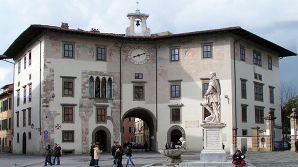 Площадь Деи Кавальери в Тоскане Площадь Деи Кавальери в Тоскане